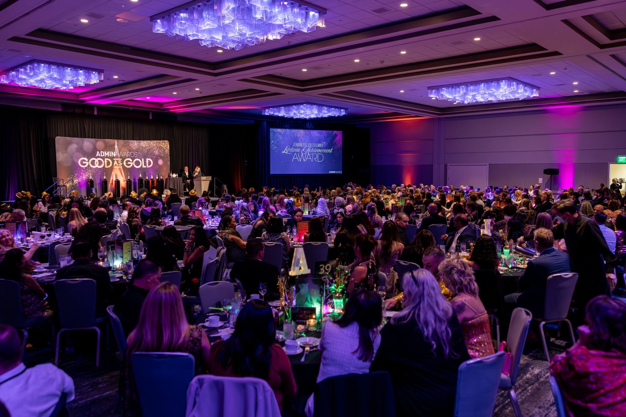 Admin Awards large audiences